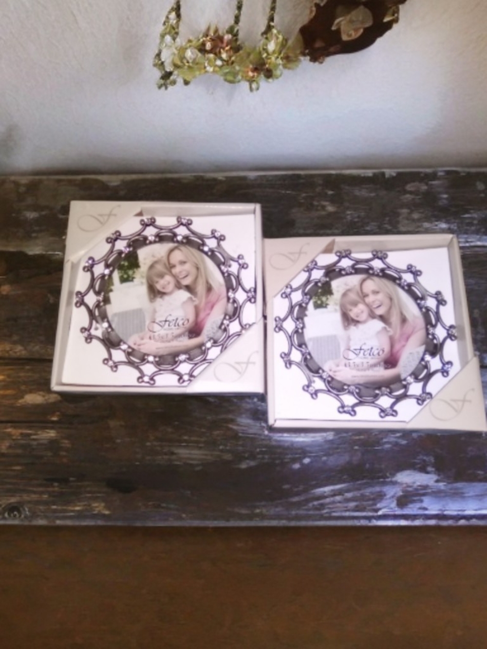 Felicias Round Decorative Photo Frames in Silver